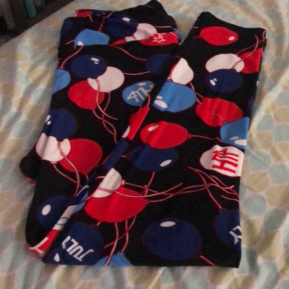 LuLaRoe TC leggings Brand New!